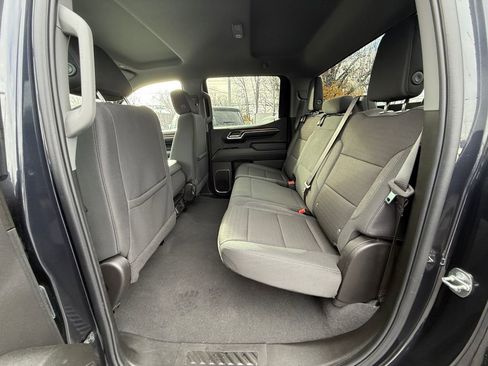 Used 2024 Chevrolet Silverado 1500 LT image 24