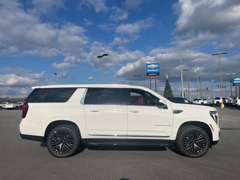 New 2026 GMC Yukon XL Elevation image 3