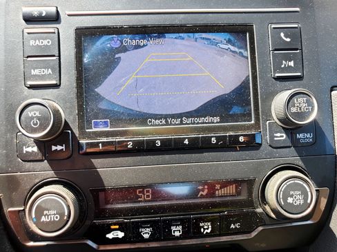 Used 2017 Honda Civic Sport image 2
