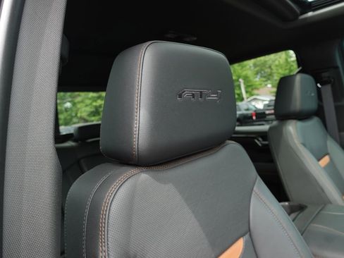 Used 2025 GMC Sierra 1500 AT4 w/ Technology Package AWD/4WD image 45
