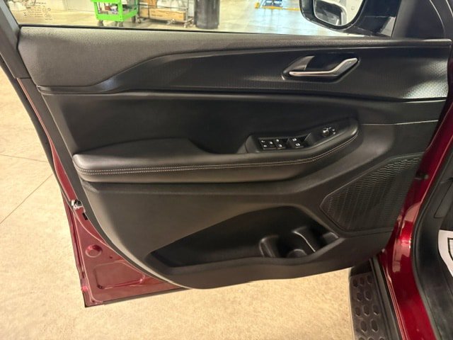Used 2024 Jeep Grand Cherokee L Altitude AWD/4WD image 43