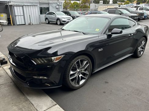 Used 2016 Ford Mustang GT Premium w/ Equipment Group 401A RWD image 2