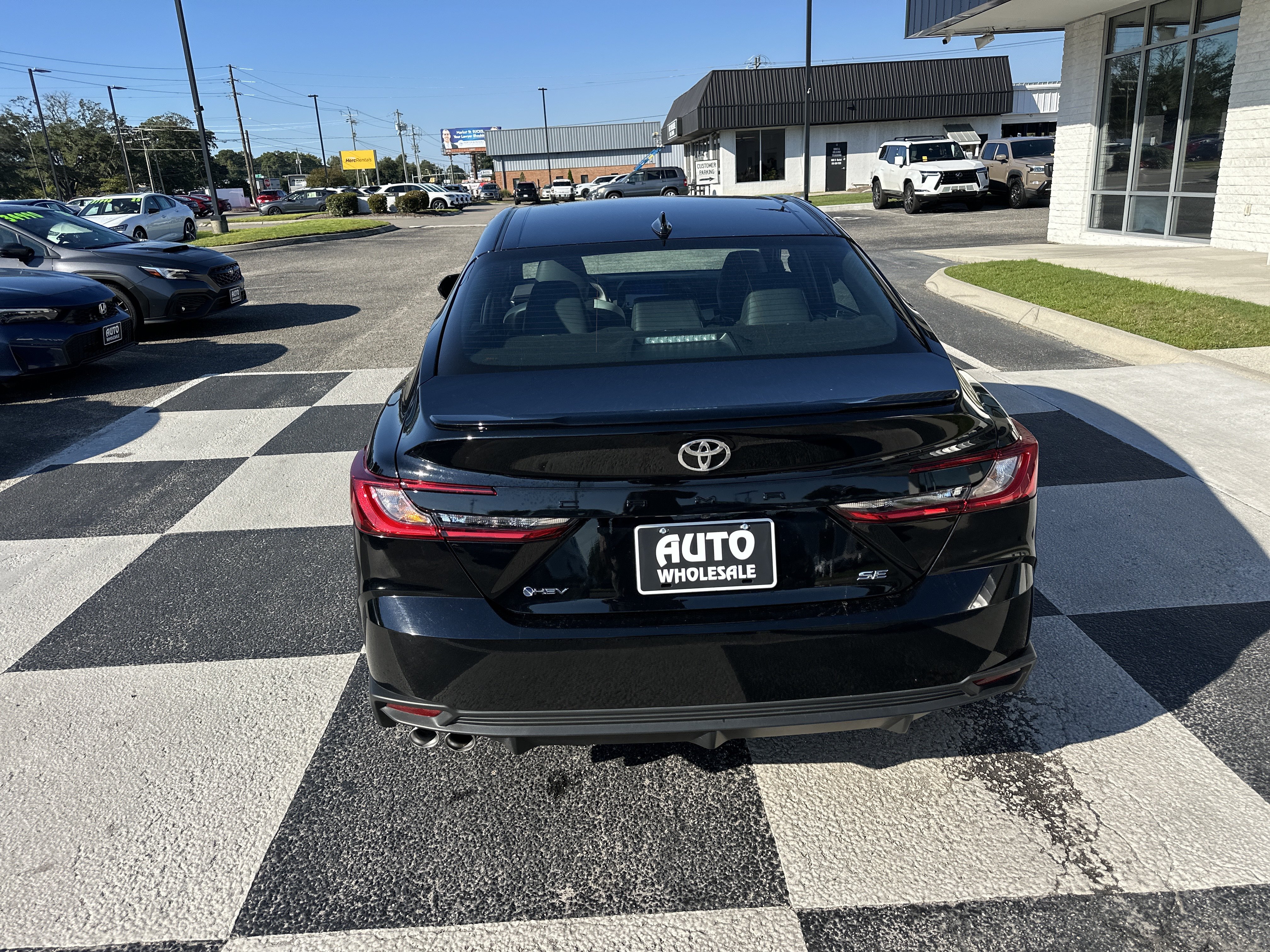 Used 2026 Toyota Camry SE w/ Convenience Package FWD image 4