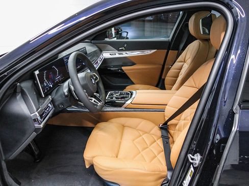 New 2026 BMW 740i 740i w/ Premium Package image 19