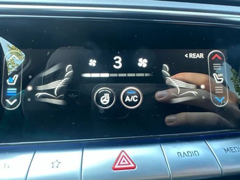 Used 2023 Genesis GV70 2.5T w/ Sport Prestige Package AWD/4WD image 23