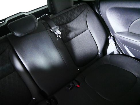 Used 2015 Kia Soul FWD image 14