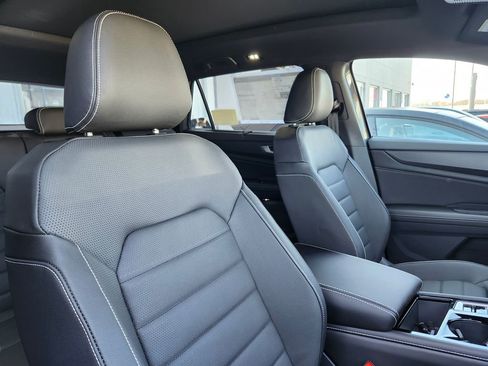 New 2026 Volkswagen Atlas Cross Sport SEL R-Line AWD/4WD image 13