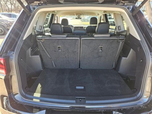 Used 2025 Volkswagen Atlas SE image 23