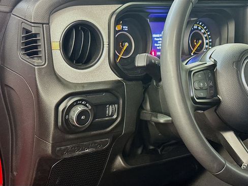 Used 2025 Jeep Wrangler Unlimited Sport AWD/4WD image 17