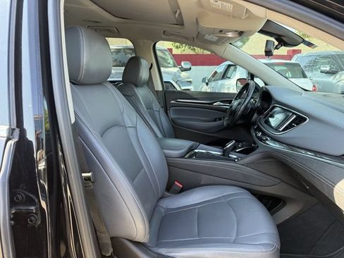 Used 2018 Buick Enclave Premium w/ Experience Buick Package FWD image 30