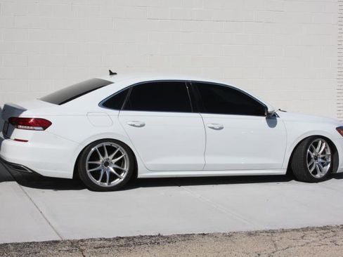 Used 2020 Volkswagen Passat 2.0T SE image 36