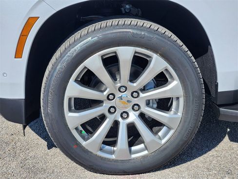 New 2026 Chevrolet Suburban Premier w/ Sun And Tow Package image 9