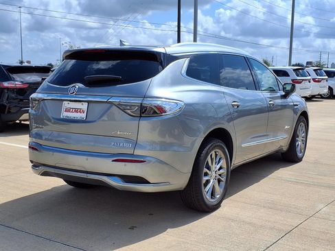 Used 2023 Buick Enclave Avenir w/ Avenir Technology Package AWD/4WD image 7
