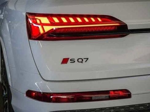 New 2025 Audi SQ7 Premium Plus image 13