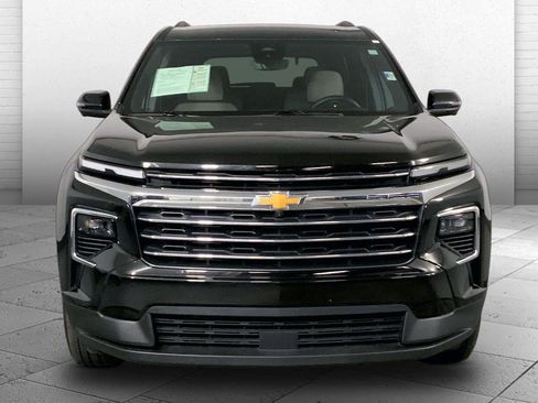 Used 2026 Chevrolet Traverse LT w/ Driver Confidence Package FWD image 2