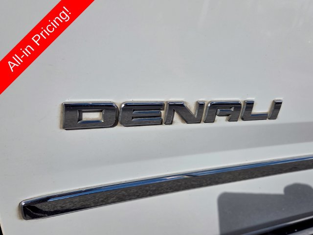 Used 2020 GMC Yukon XL Denali w/ Denali Premium Package RWD image 9