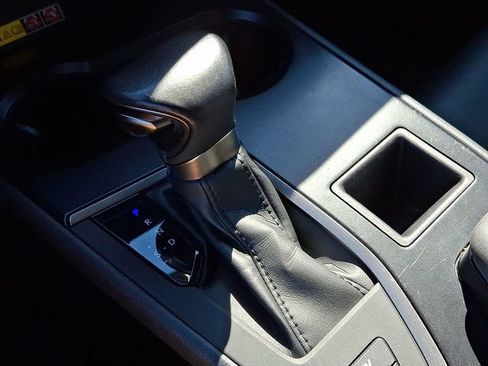 Used 2023 Lexus UX 250h AWD image 14