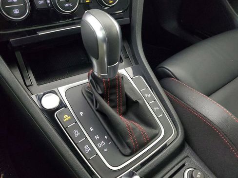 Used 2019 Volkswagen GTI Autobahn image 30