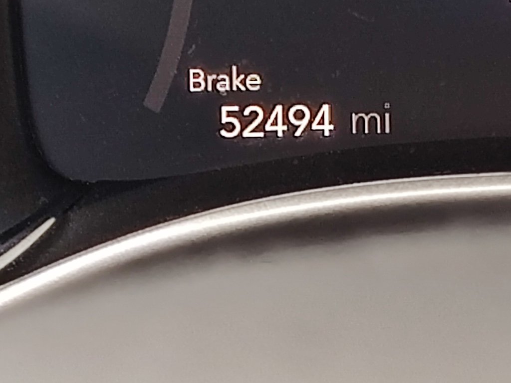 Used 2024 Chrysler Pacifica Limited FWD image 35
