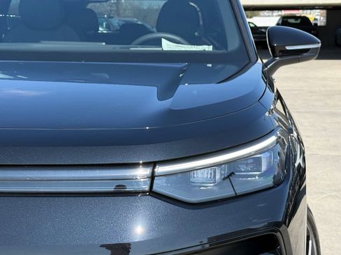 New 2026 Volkswagen Tiguan SE R-Line FWD image 4