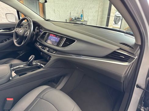 Used 2020 Buick Enclave Essence AWD/4WD image 53