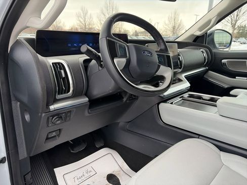 Used 2025 Ford Expedition Max Platinum image 20