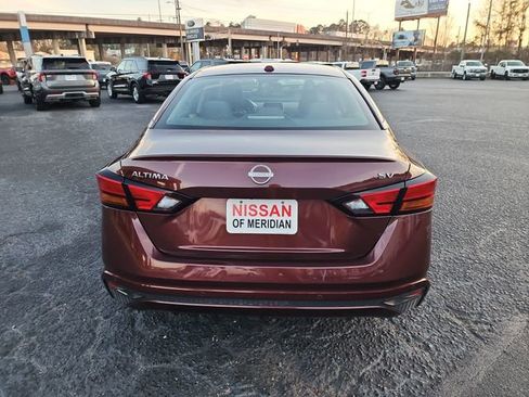 Used 2023 Nissan Altima 2.5 SV image 4