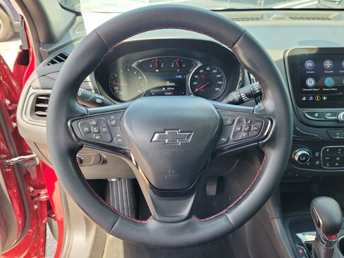 Used 2024 Chevrolet Equinox RS FWD image 16