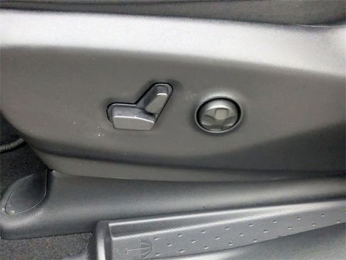 New 2026 Chrysler Pacifica Select image 13