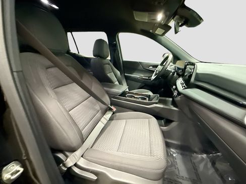 Used 2025 Chevrolet Equinox LT FWD image 30