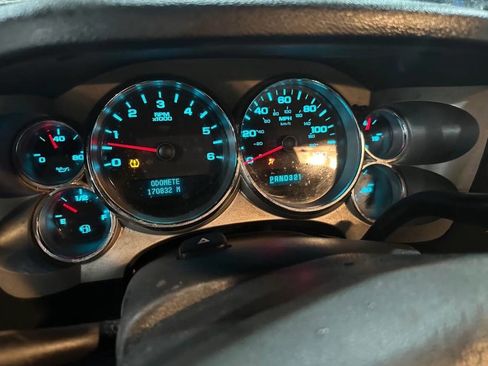 Used 2008 Chevrolet Silverado 1500 LT w/ EZ-Lift Tailgate Package image 13