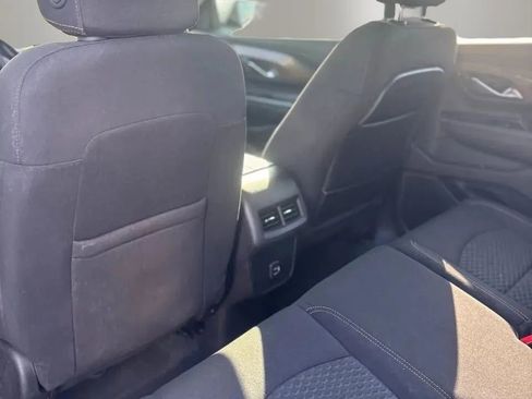 Used 2018 GMC Terrain SLE w/ Driver Convenience Package FWD image 17