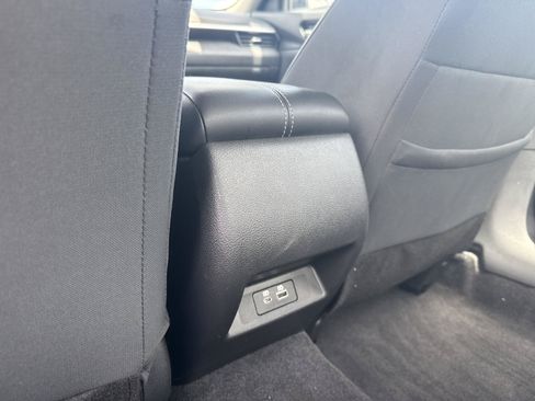 Used 2025 Nissan Altima 2.5 SV FWD image 29