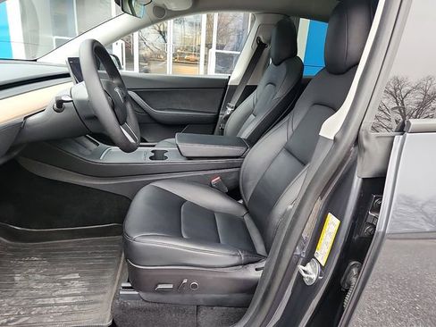 Used 2022 Tesla Model Y Performance image 13
