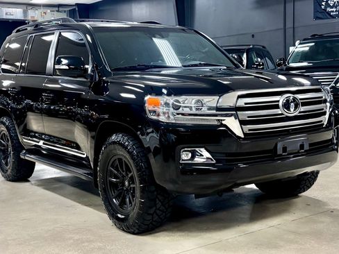 Used 2019 Toyota Land Cruiser AWD/4WD image 7