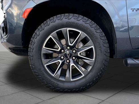 Used 2021 Chevrolet Tahoe Z71 image 11
