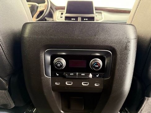 Used 2023 Chevrolet Tahoe High Country image 33