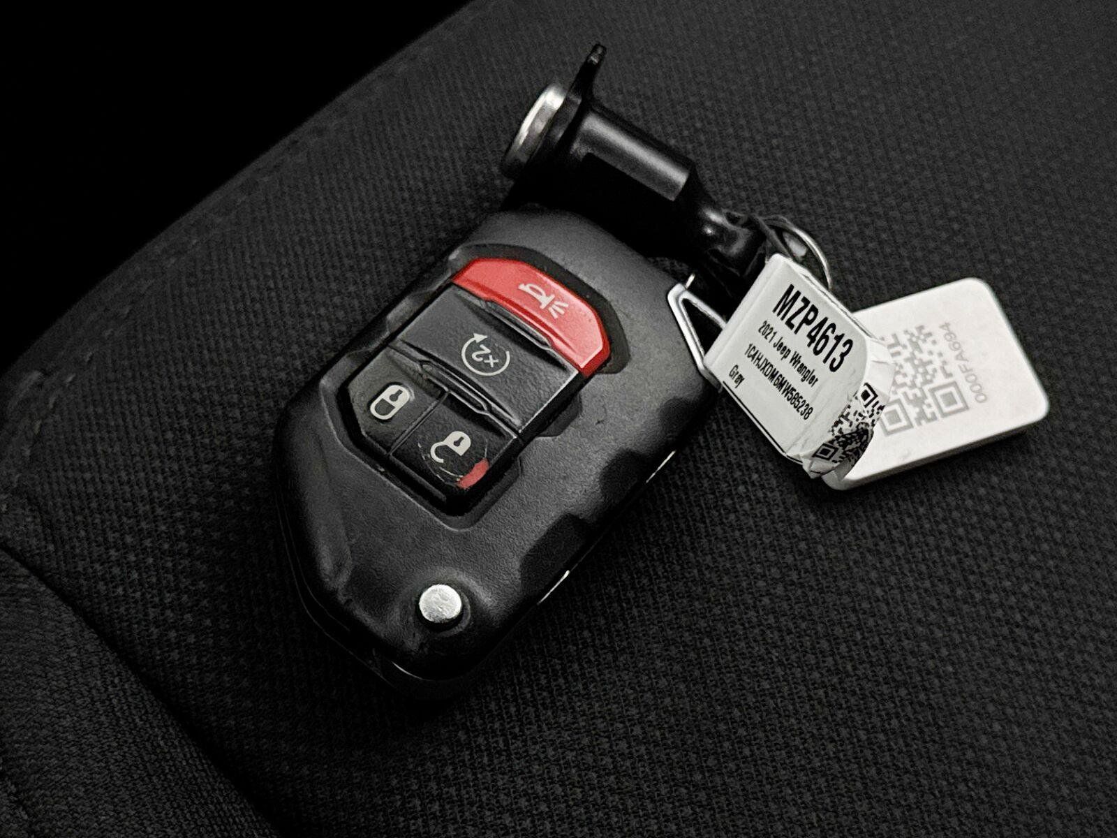 Used 2021 Jeep Wrangler Unlimited Sport AWD/4WD image 34