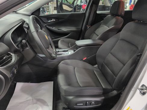 Used 2024 Chevrolet Malibu LT w/ Sport Edition FWD image 9