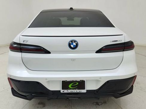 Used 2023 BMW i7 xDrive60 w/ Executive Package 2 image 5