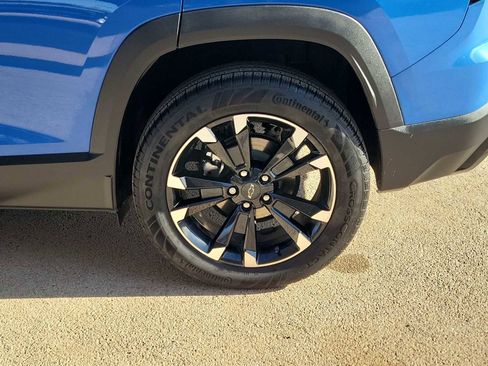 Used 2025 Chevrolet Equinox RS w/ Safety and Technology Package image 4