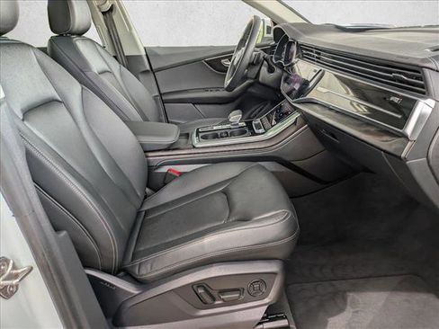 Used 2023 Audi Q8 Premium Plus image 23