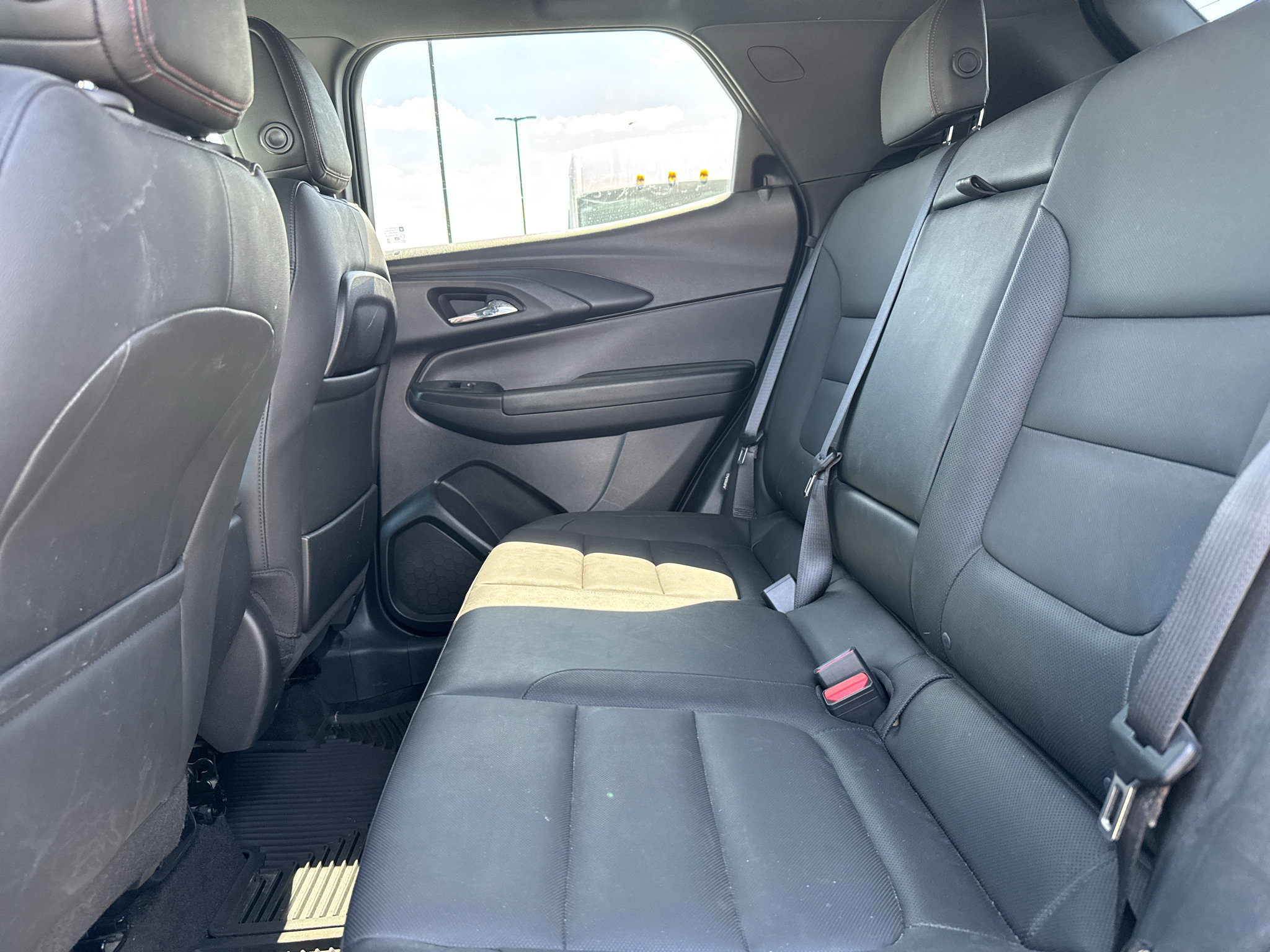 Used 2024 Chevrolet TrailBlazer RS w/ Convenience Package FWD image 11