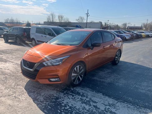 Used 2021 Nissan Versa SR w/ Trunk Package FWD image 9