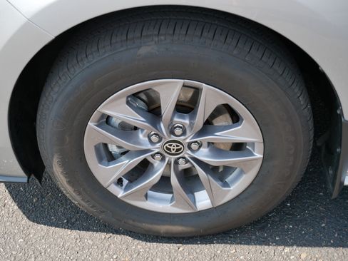 Certified 2025 Toyota Sienna XLE w/ XLE Plus Package AWD/4WD image 15