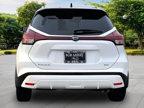 Used 2024 Nissan Kicks SR w/ SR Premium Package FWD image 5