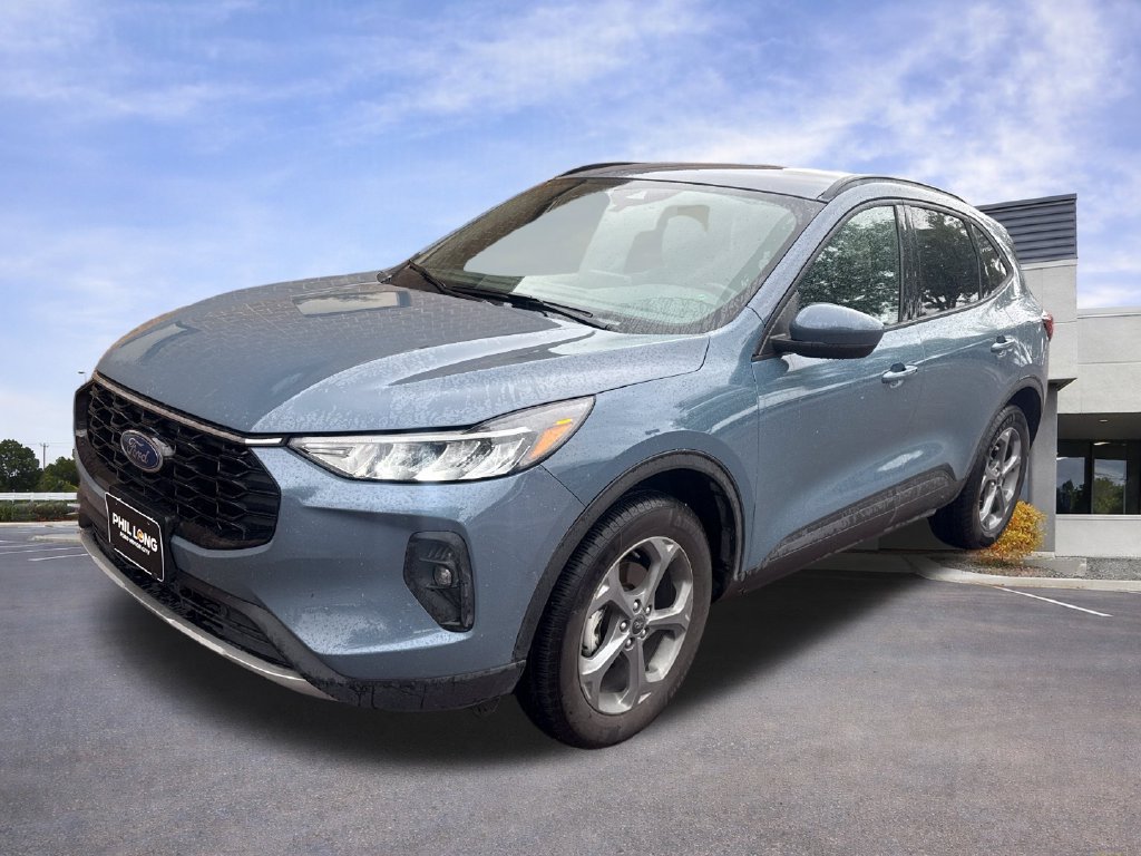 Certified 2025 Ford Escape ST-Line Select AWD/4WD image 4
