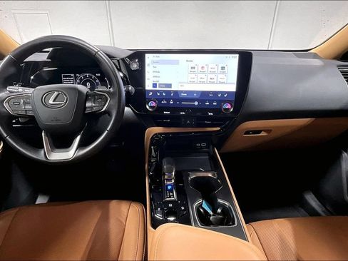 Used 2024 Lexus NX 250 FWD w/ Cold Area Package image 18