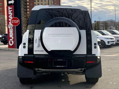 New 2026 Land Rover Defender 110 S image 4