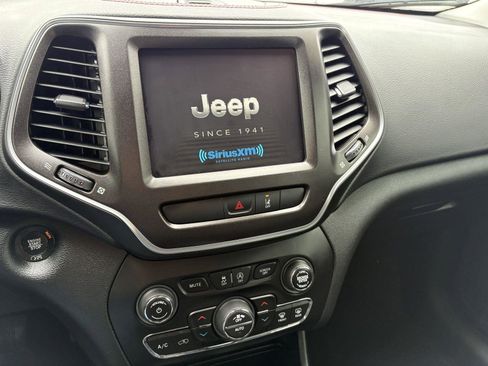 Used 2022 Jeep Cherokee Trailhawk w/ Sun, Sound & Nav Group image 16